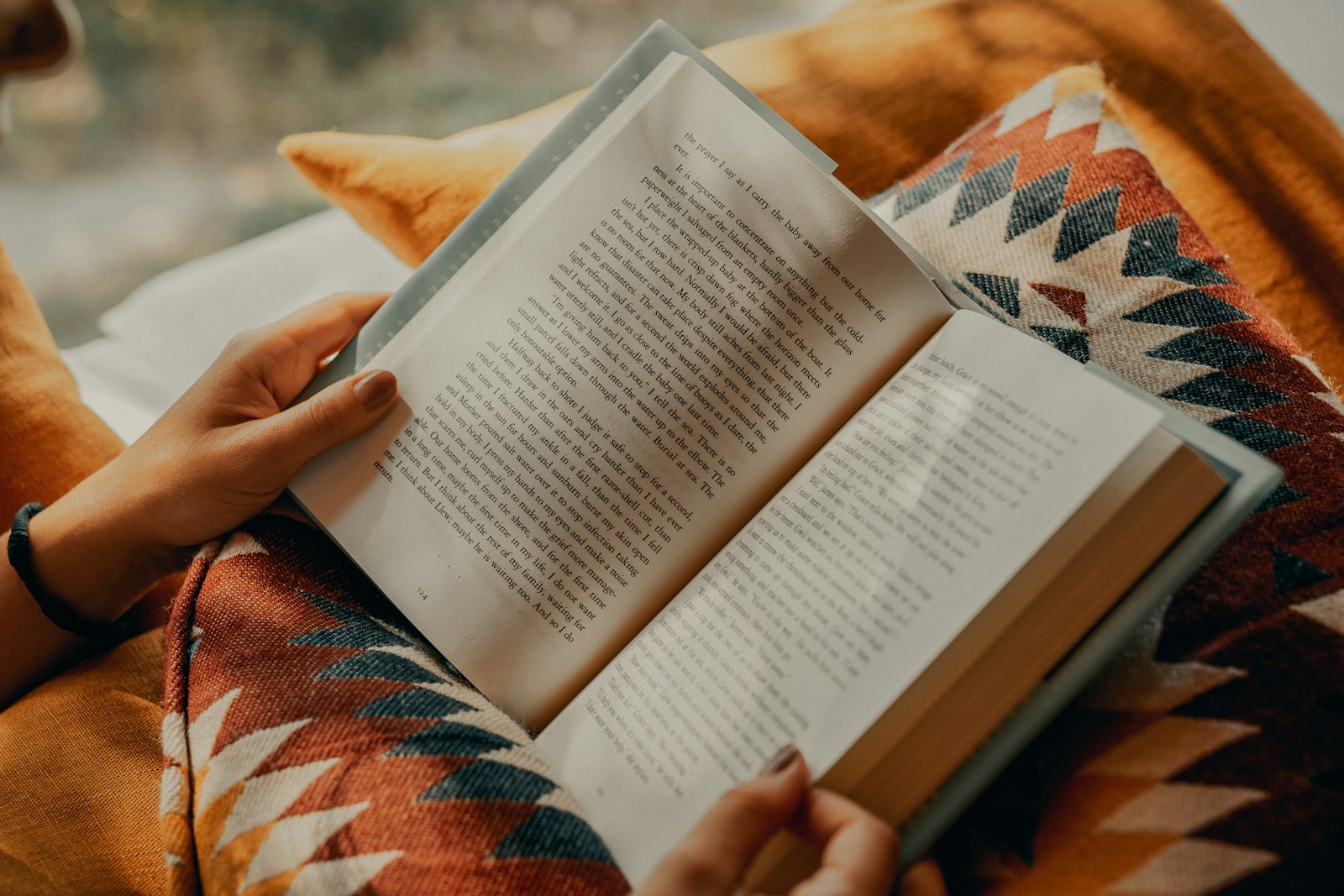 Lecture augmentée : quand la fiction s’échappe des pages pour rencontrer le numérique